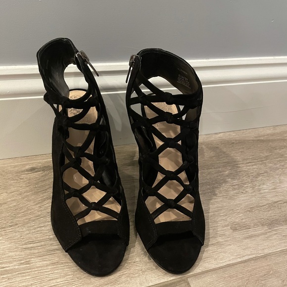 Vince Camuto Stesha Block Sandal - Picture 9 of 16
